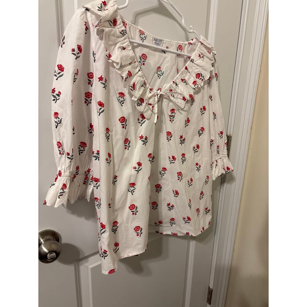 Pink city prints block print white pink floral blouse scalloped sz L EUC
